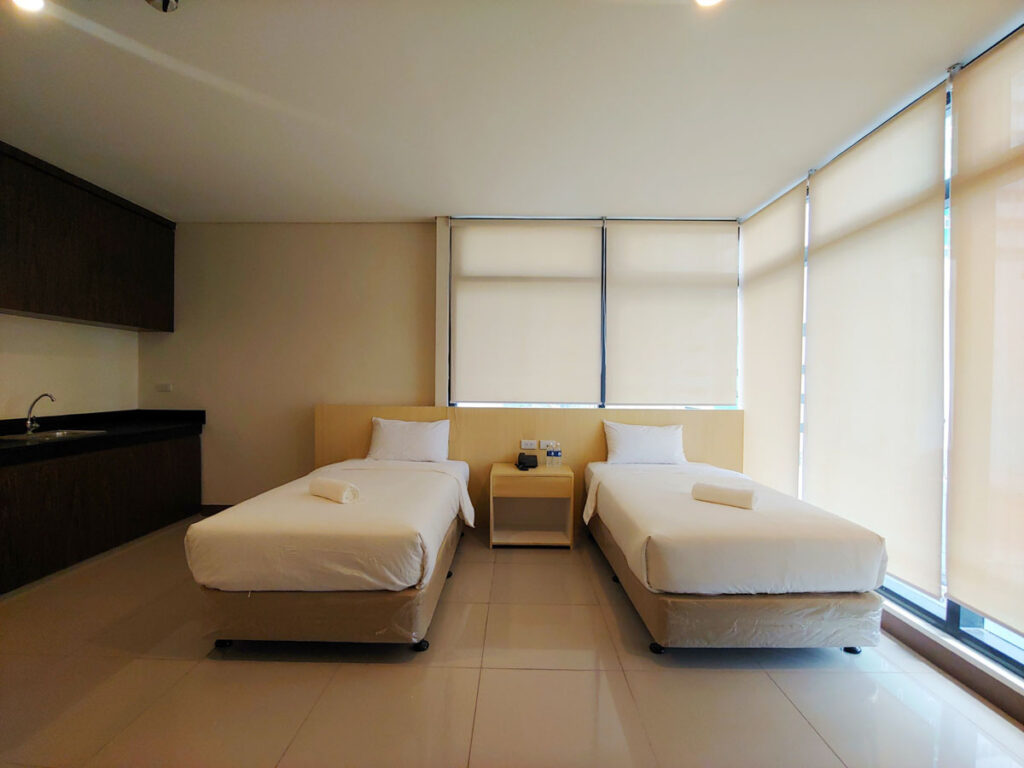 JUNIOR SUITES