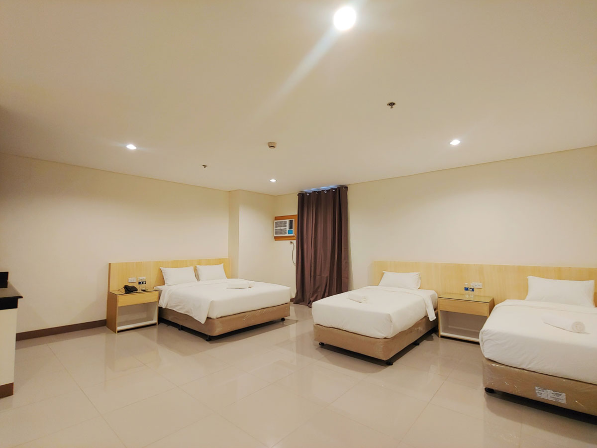 FAMILY 2 SINGLE BED
